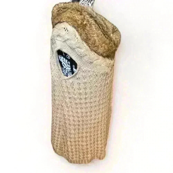 Hannah S Women's Tan Knit Wrap Cardigan Faux Fur Collar Size M - Picture 2 of 4